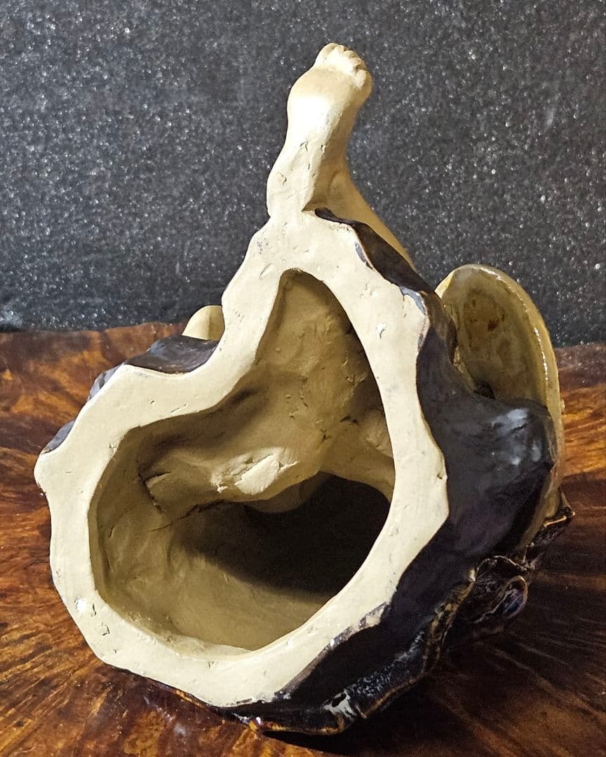 【名品❗】【上作品❗】 酒を呑む男の人形　陶器製　羽織りが海鼠釉　窯元産地不詳