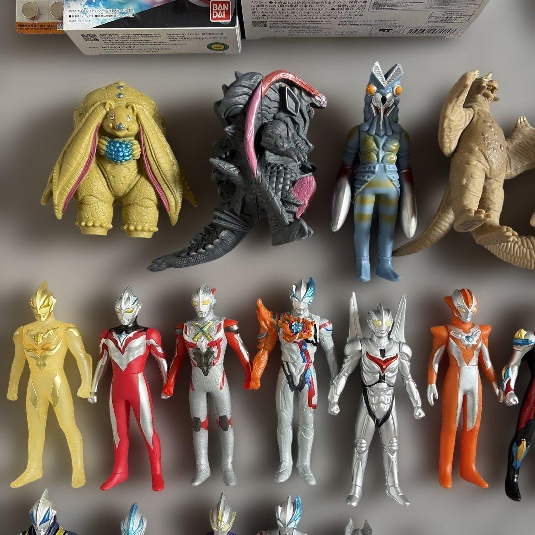ウルトラマン ソフビ（カード付き）・フィギュア・お面セット