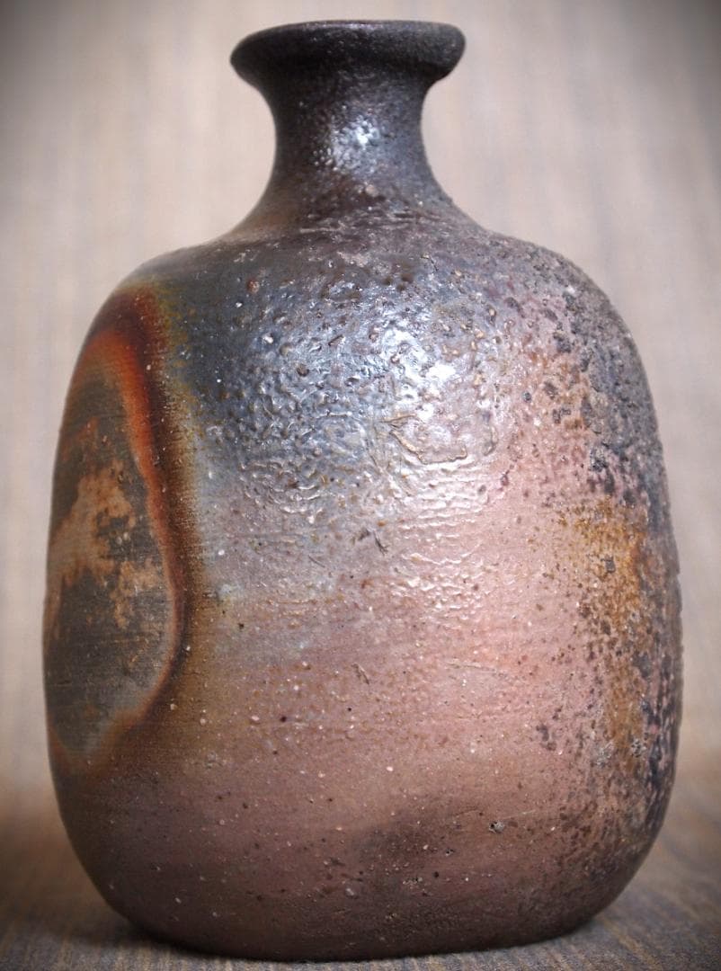 人気作家★川端文男【師：金重利右衛門】★備前《窯変》徳利★共箱