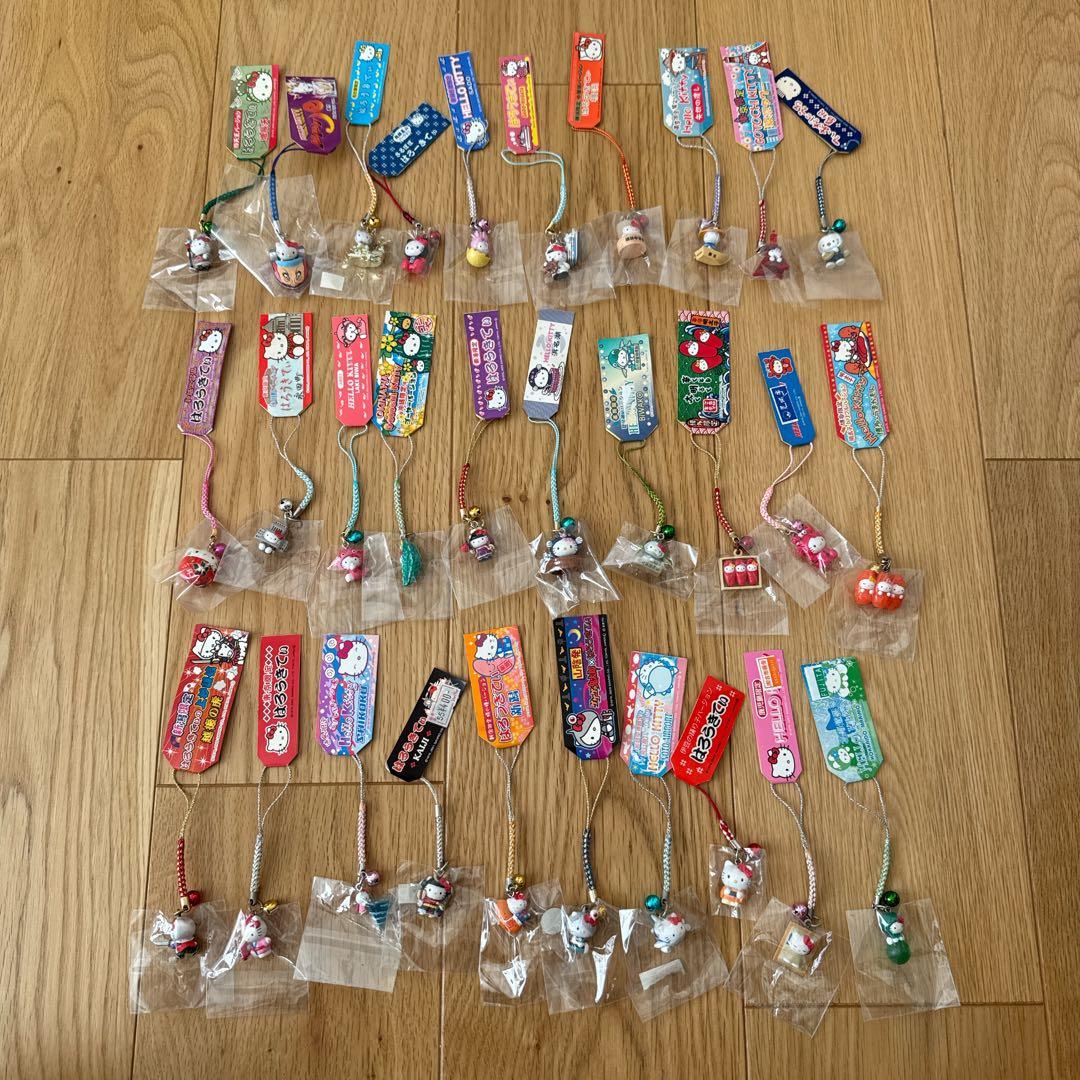 ハローキティ　ご当地キティ　ストラップ　557個おまとめ セット売り　根付け