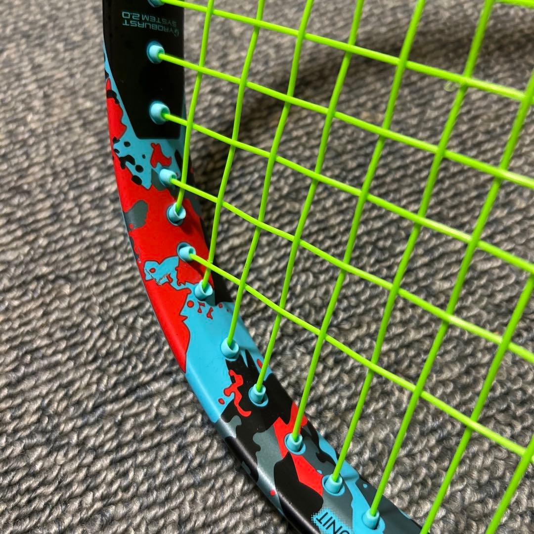 ジオブレイク70vヨネックス　少しひびがあり