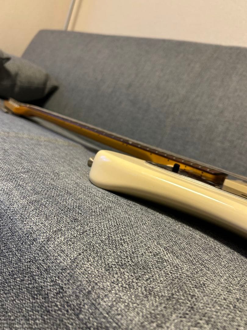 やや難あり Fender Japan Jazzmaster クリーム色