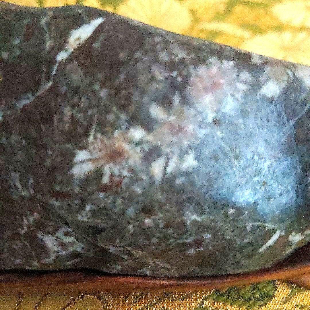 【最終価格】 根尾谷　菊花石　台座付　水石　　盆石　三連華