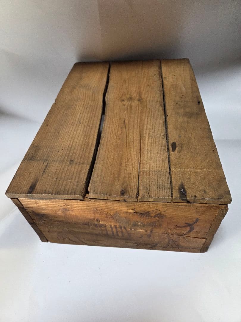 珍品、　アサヒビール木箱　蓋付き　アンティーク