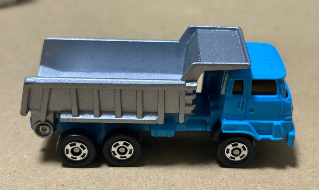 トミカ いすゞ オフロードダンプ 2台セット