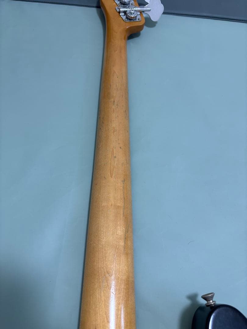 Fender Mike Dirnt シグネイチャーモデル　ベース