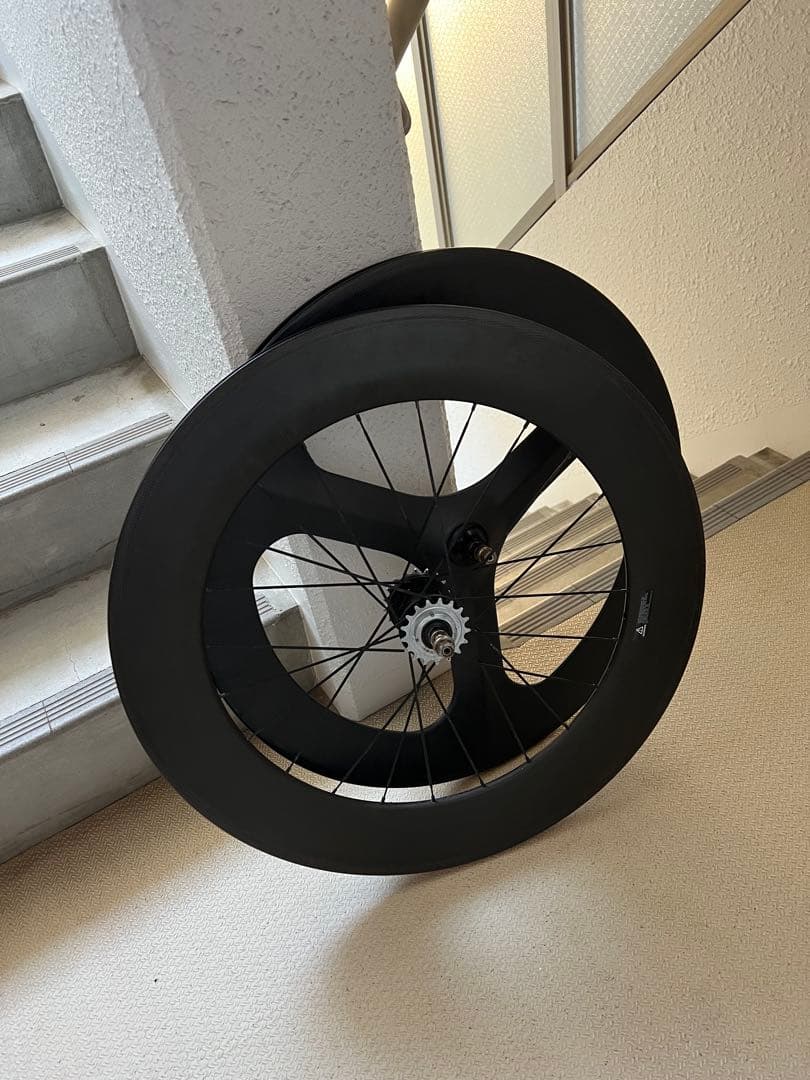 ピストバイク　カーボンホイールセット ディープリム（フリーギア付き）