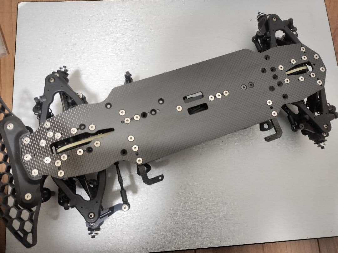 XRAY X4 2023 カーボンシャーシ