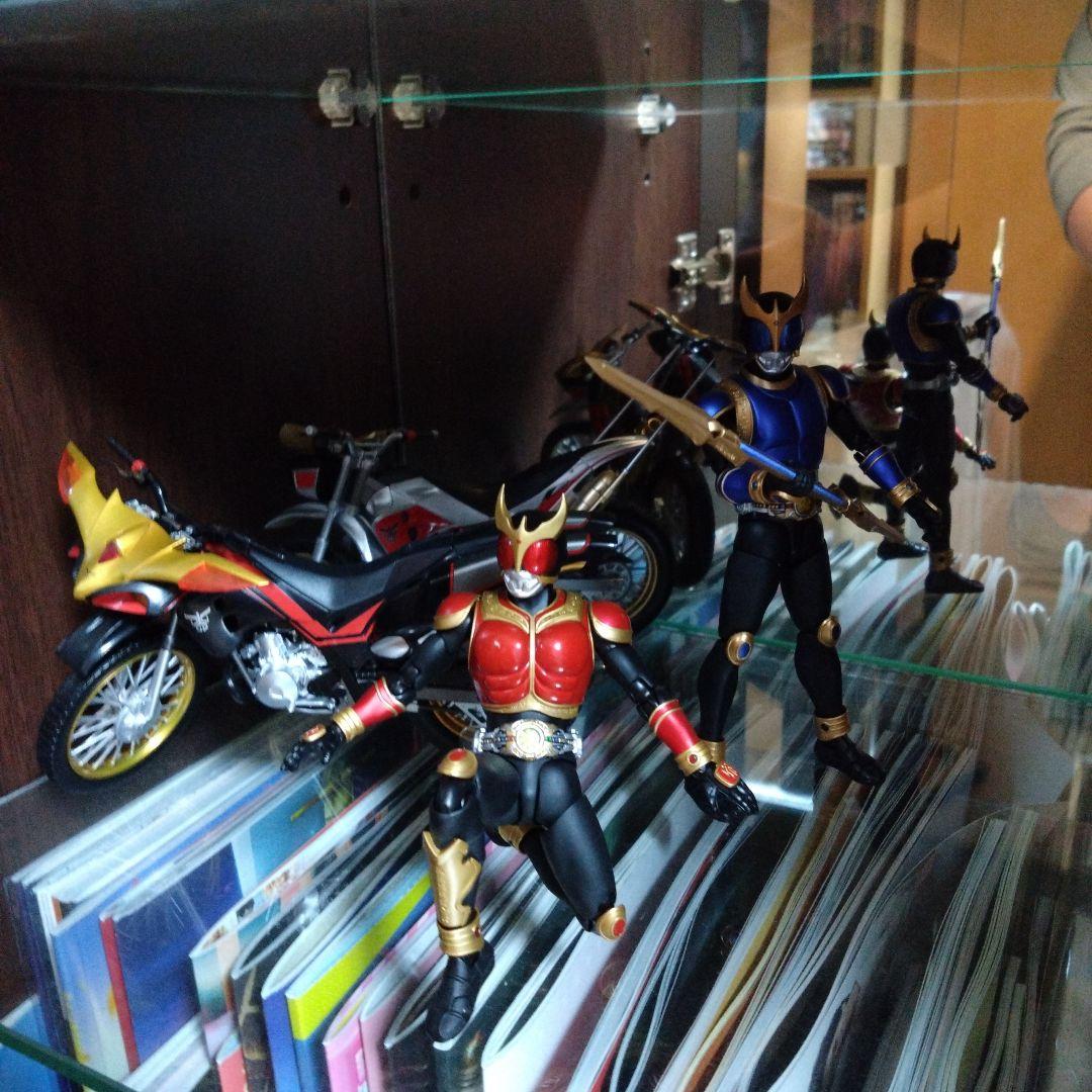 仮面ライダークウガ　真骨影フィギュアーツ　プレミアムバンダイ