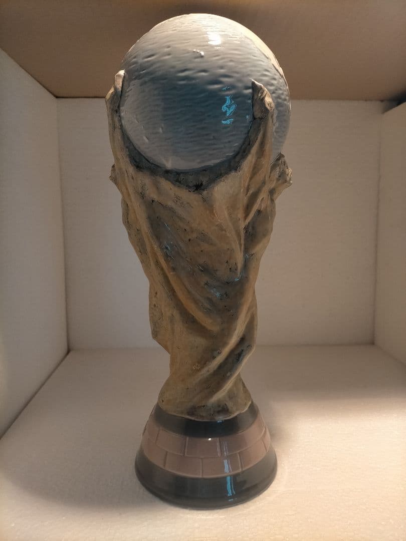 リヤドロ lladro FIFA ワールドカップ トロフィー 原寸大　サッカー