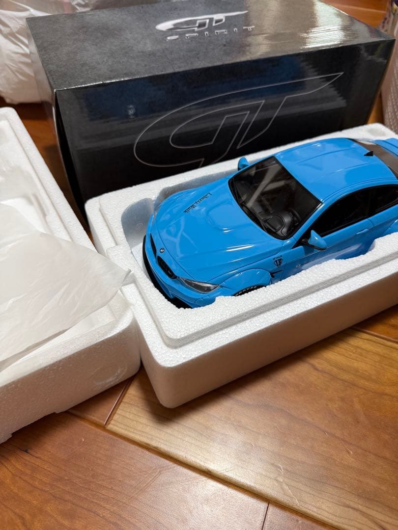 GTスピリット　1/18 M4  F82 lb works 仕様