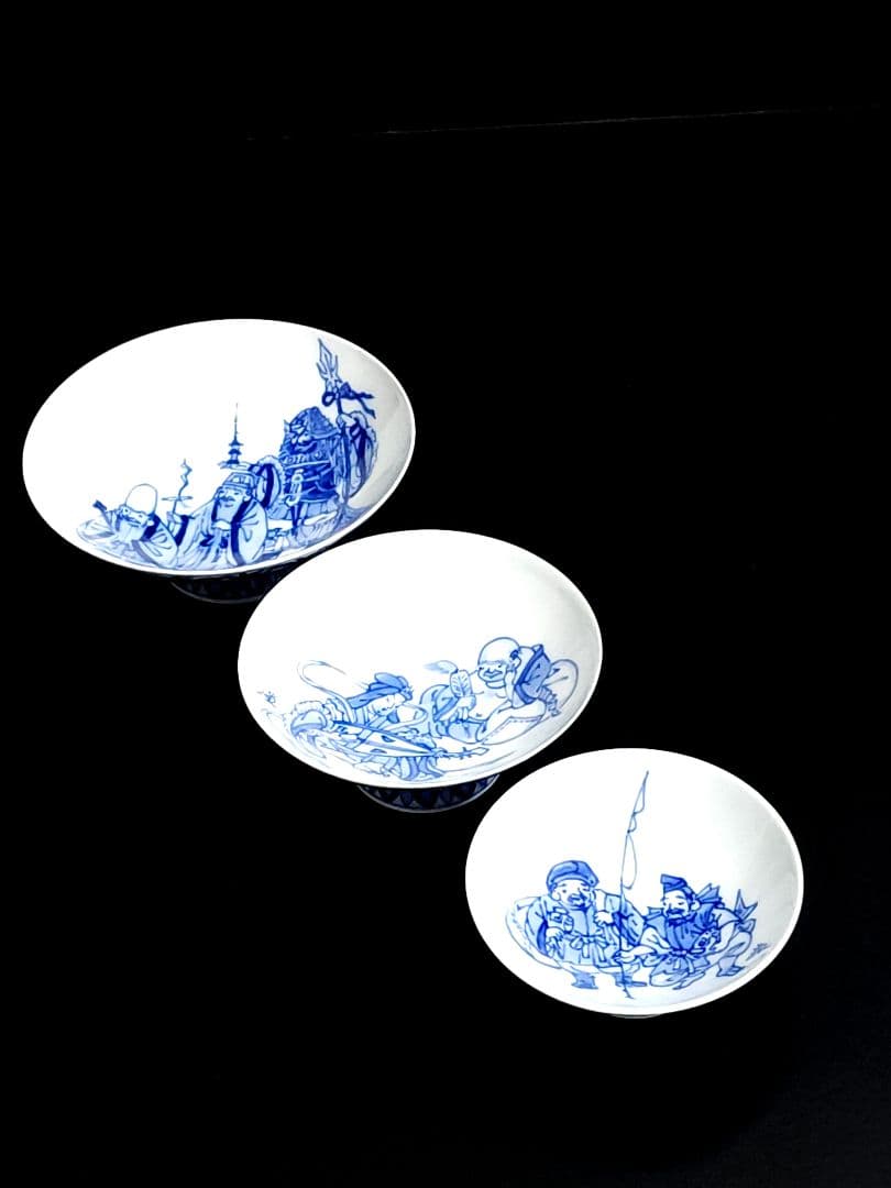 宮内庁御用達 十四代 辻常陸 作 染付七福神文 直燗揃 酒次/三ツ組盃 共箱/栞