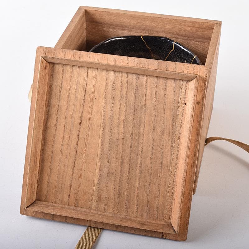 茶道具　楽吉左衛門　十代旦入造　黒楽茶碗　共箱　M　R8075