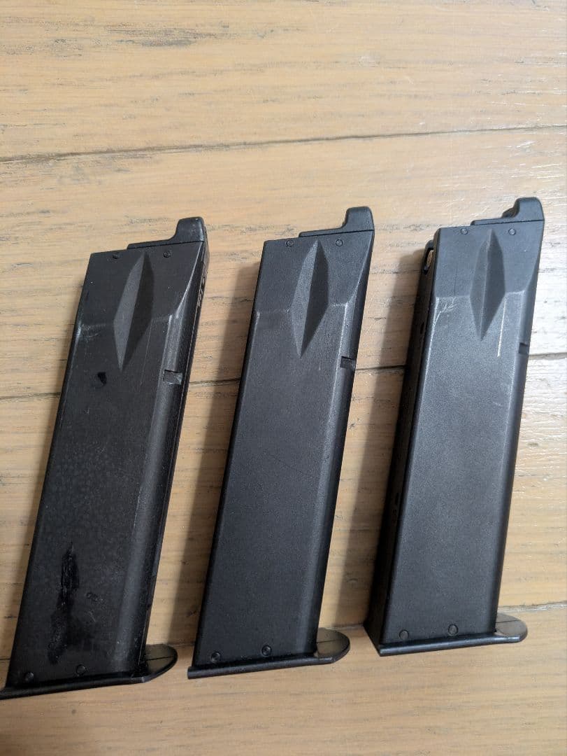 KSC SIG P226R HW System７マガジン3本実物グリップサバゲー