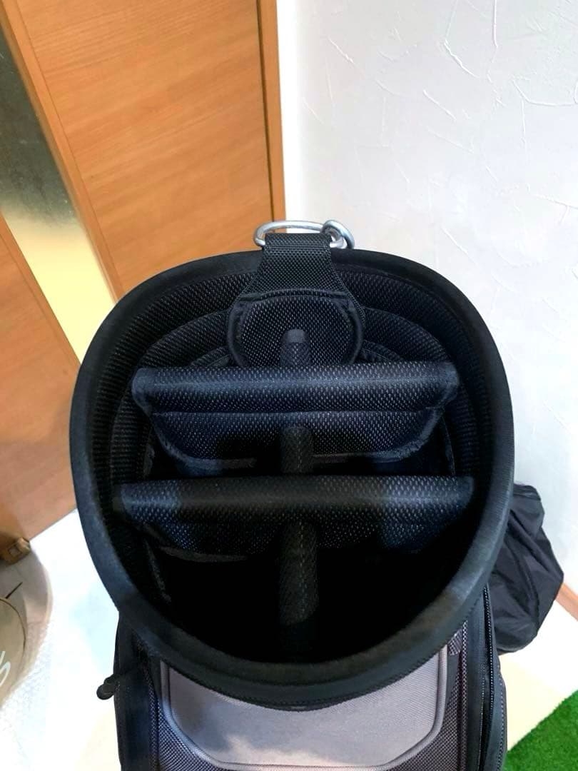 希少　新品未使用　非売品　アウディ　テーラーメイド　キャディバッグ