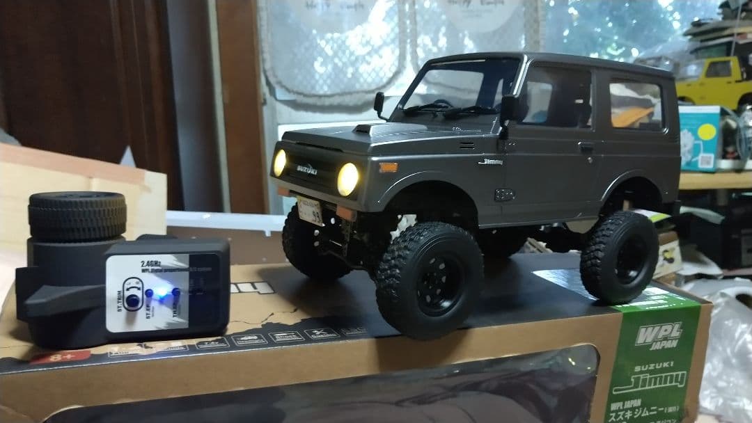 WPLジムニー オリジナル金属バンパー付き。