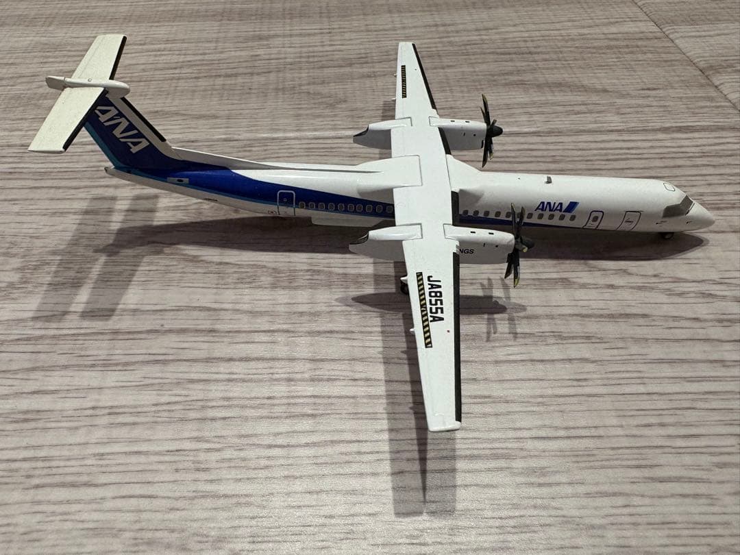 Q400 スケールモデル　1/200 DHC-8-400 ANA WINGS