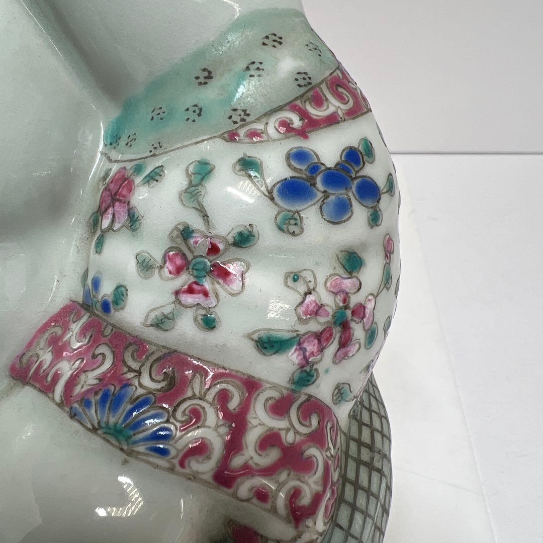 中国景徳鎮　羅漢肝嶺上　朱義順作　粉彩布袋置物　高さ約25㎝　トコル