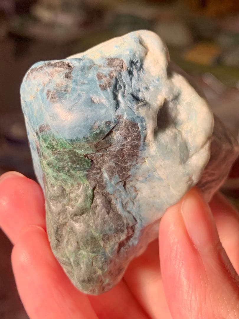 糸魚川４色ひすい　海石　翡翠　原石　翡翠　鉱物標本　コン沢　水石　根付　青翡翠