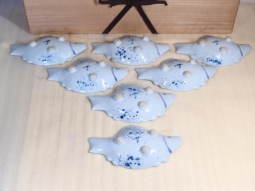 【未使用】高橋芳宣 染付魚型向付 7客 魚文向附 銘々皿/菓子皿 茶道具 食器