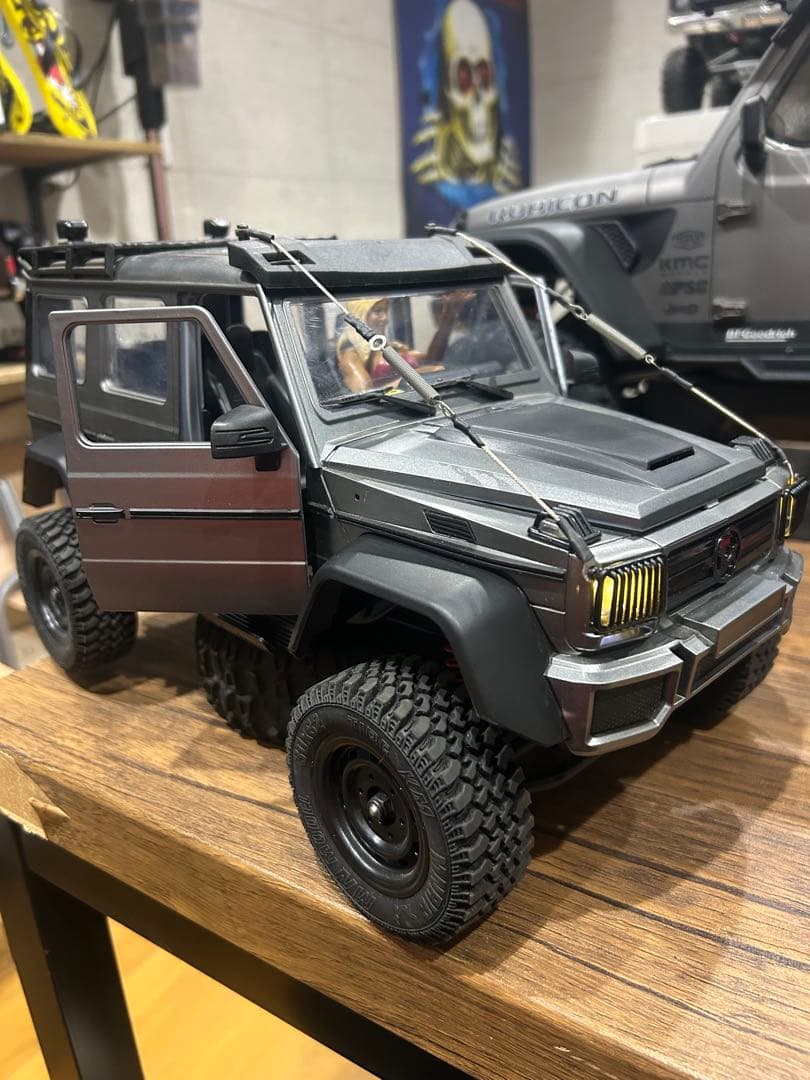 LEDライト付きRCカー