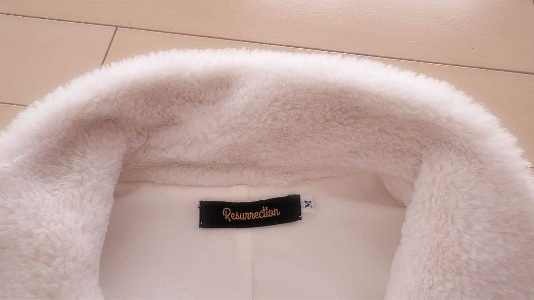 レザレクションファーベスト白