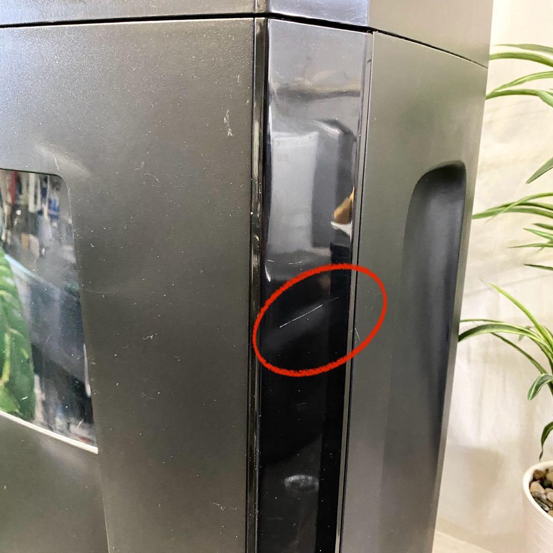 30Lでタップリ細断可能！デスクサイドシュレッダー