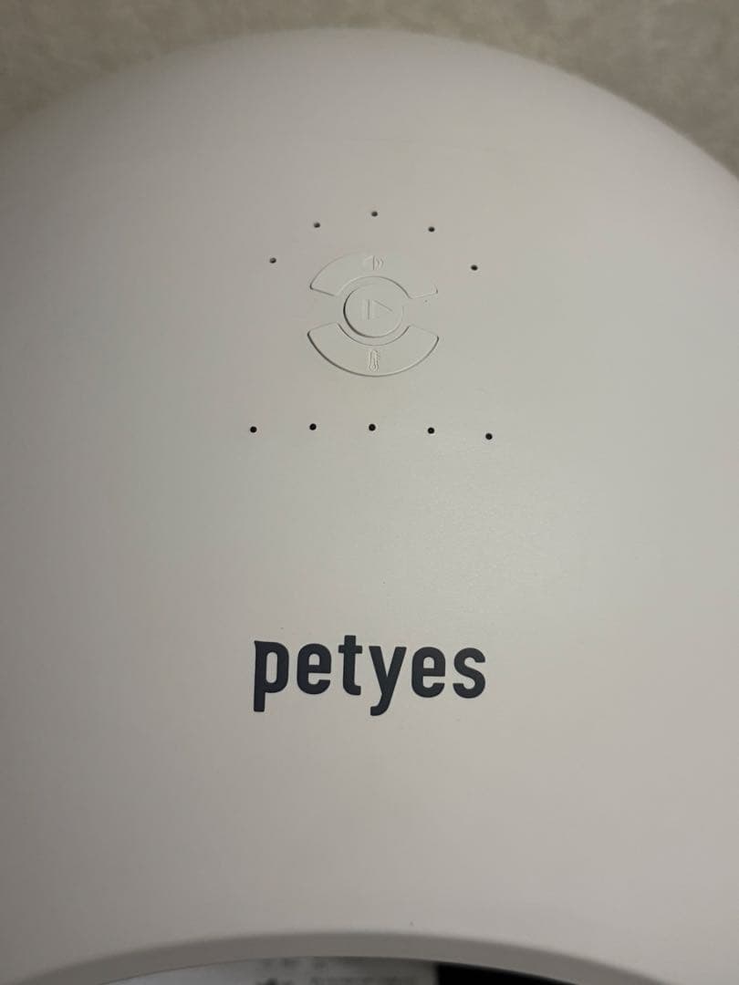 期間限定値下げ！ほぼ新品　petyes 床冷暖房ペットハウスホワイト　使用1ヶ月