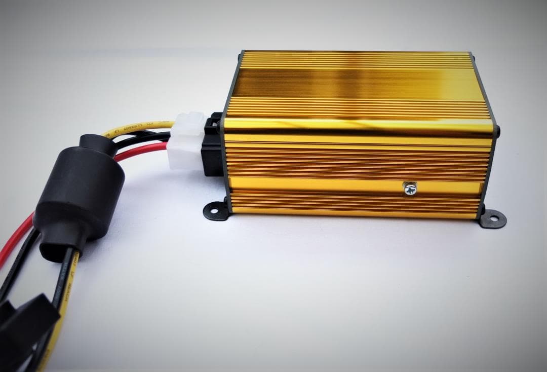 DC-DCアップバーター9V～13.5V⇒13.8V 安定化電源AM小型軽量！