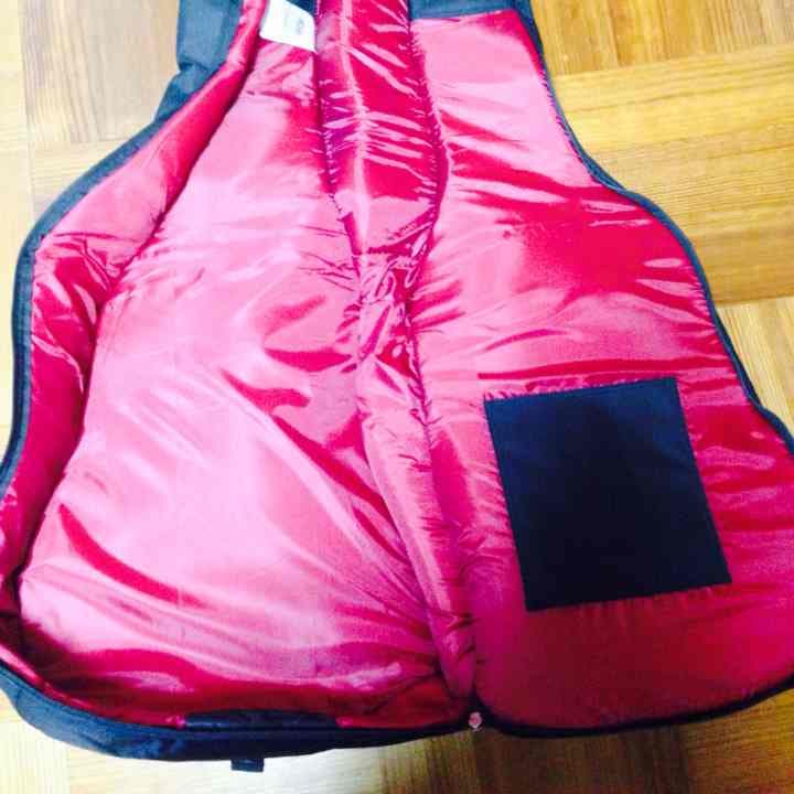 今日だけ大セール アコースティックギターとケース