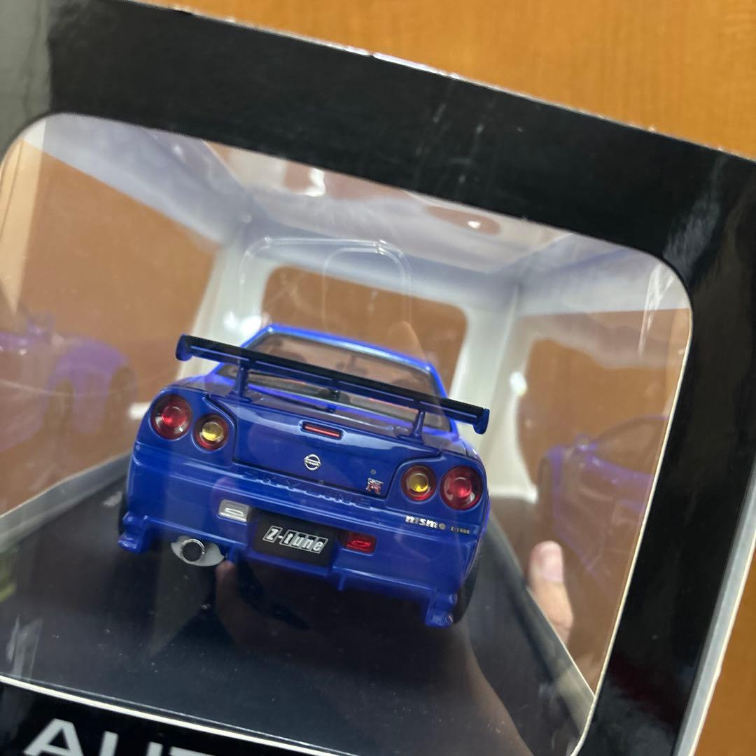ミニカー AUTOart Nissan Skyline GT-R R34 1/18