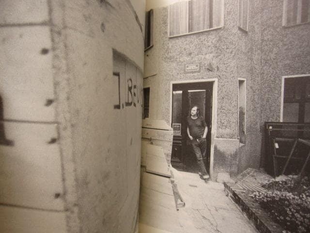 Aus Berlin neues vom kojoten　ヨーゼフ・ボイス