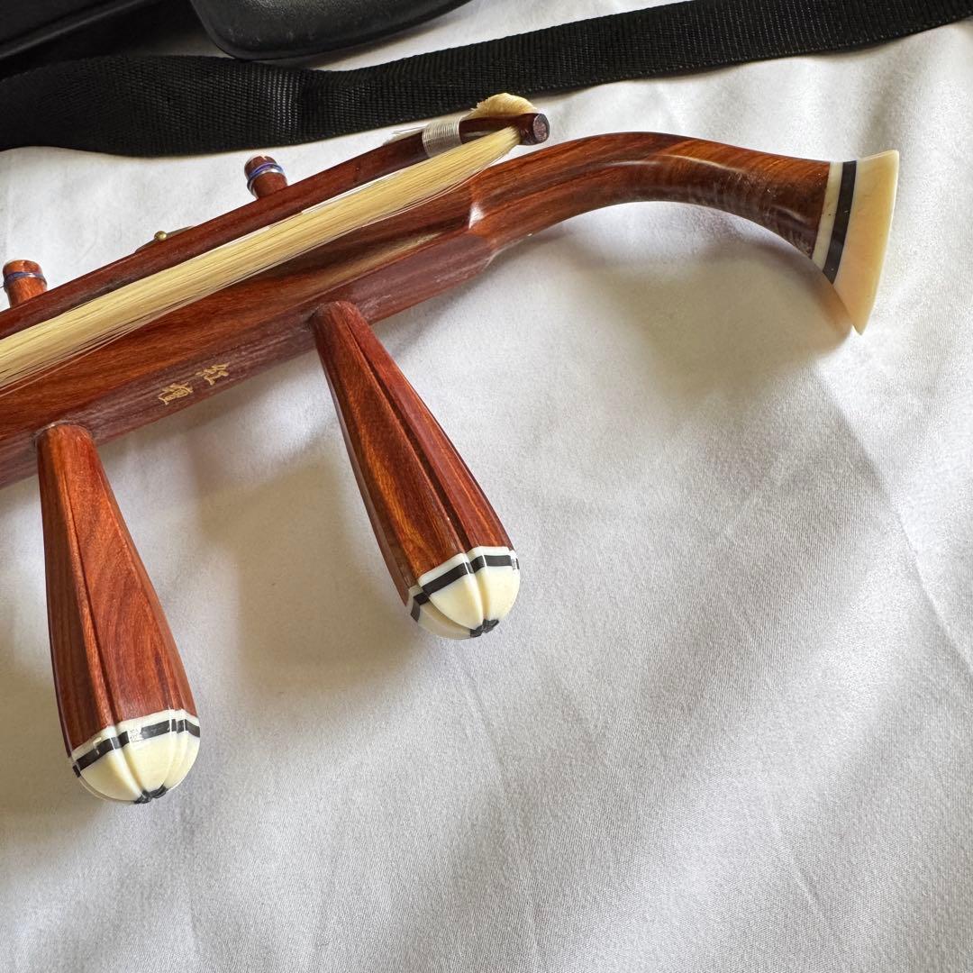名師堂　二胡　紅檀（こうたん） ニシキヘビ皮 セミハードケース付