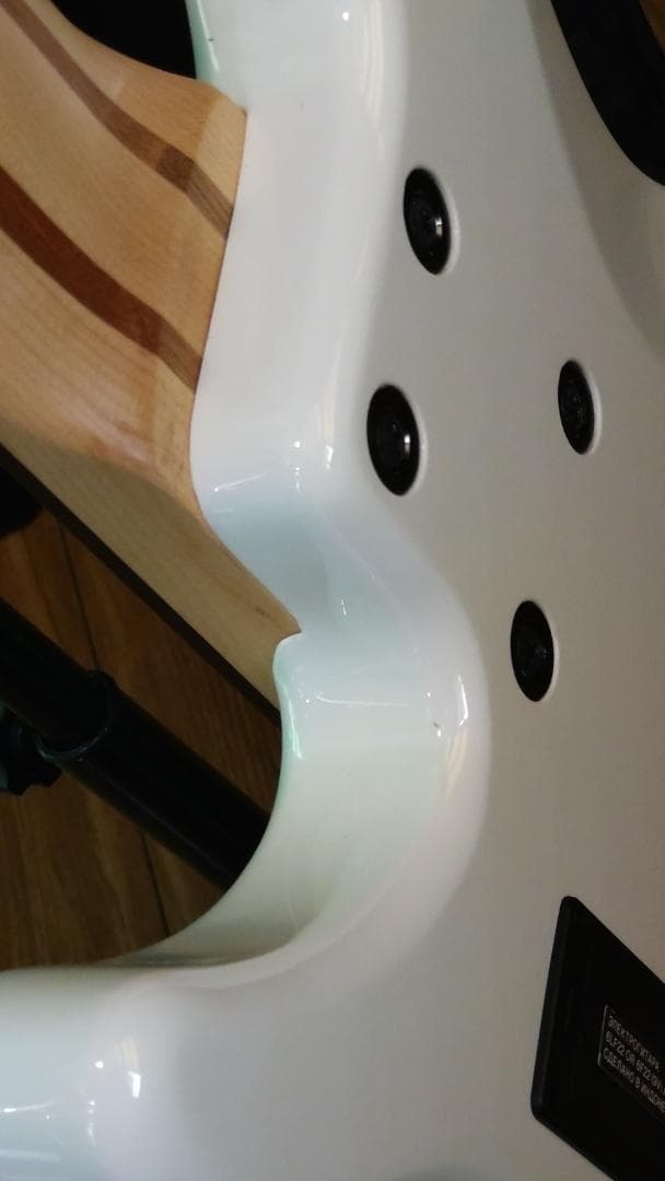 ★★ YAMAHA TRBX305 5弦ベース おまけ付き ★★