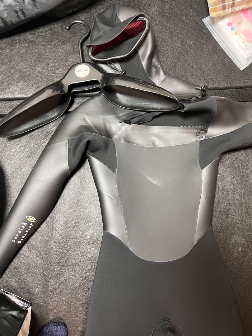 リ*読様 Lordish Behavior ウエットスーツ