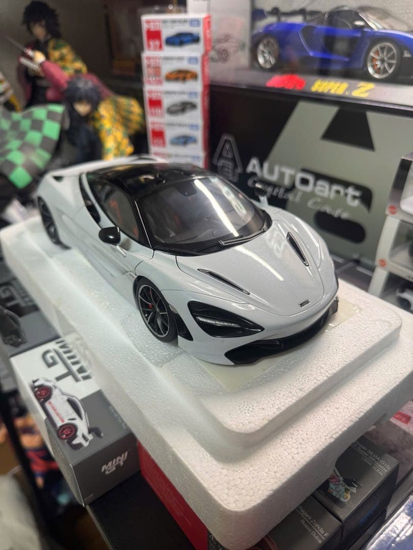 オートアート　McLaren 720s マクラーレン720s 1/18