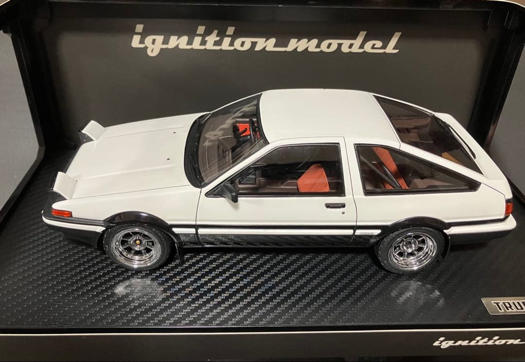イグニッションモデルTRUENO AE86 1:18 トレノ　2791