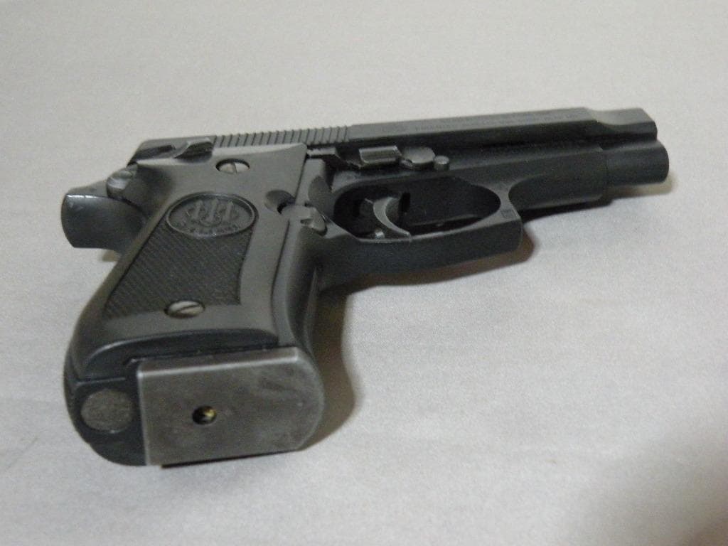 A*a様 ウエスタンアームズ ベレッタ M84F BB ブローバック WA M8