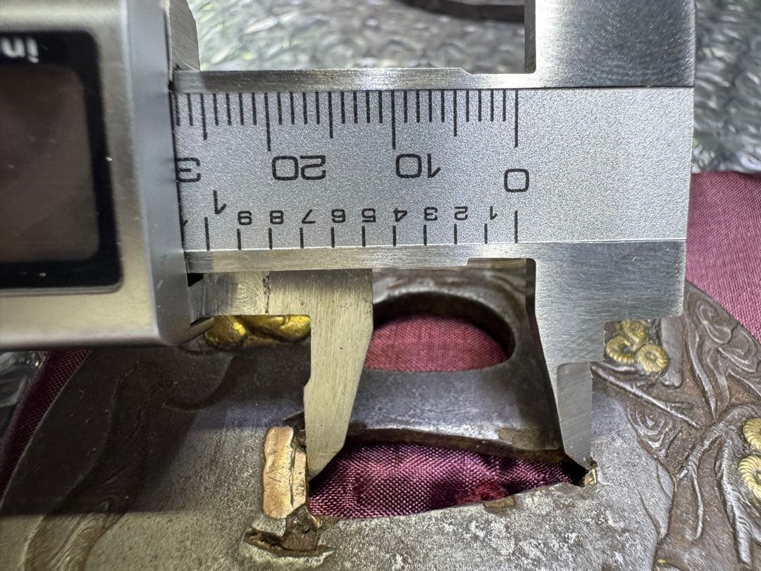 無銘　　金工金象嵌松下　牛引き　山水図鍔　透かし鐔　刀鐔　鍔