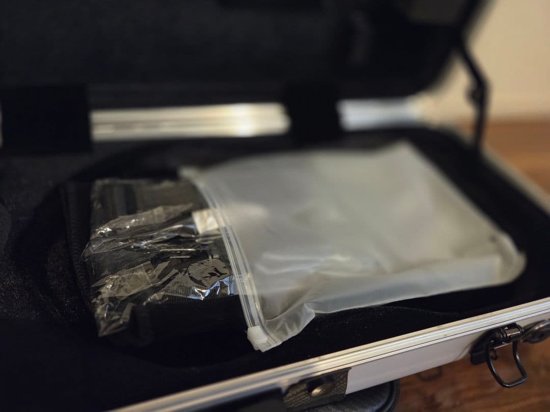 バイオリンケース　ポリカーボネート　ホワイトビスケット　スクエア型　オブロング