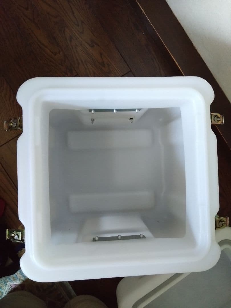 米海軍放出品 ハードケース防水防塵 REUSABLE CONTAINER 白