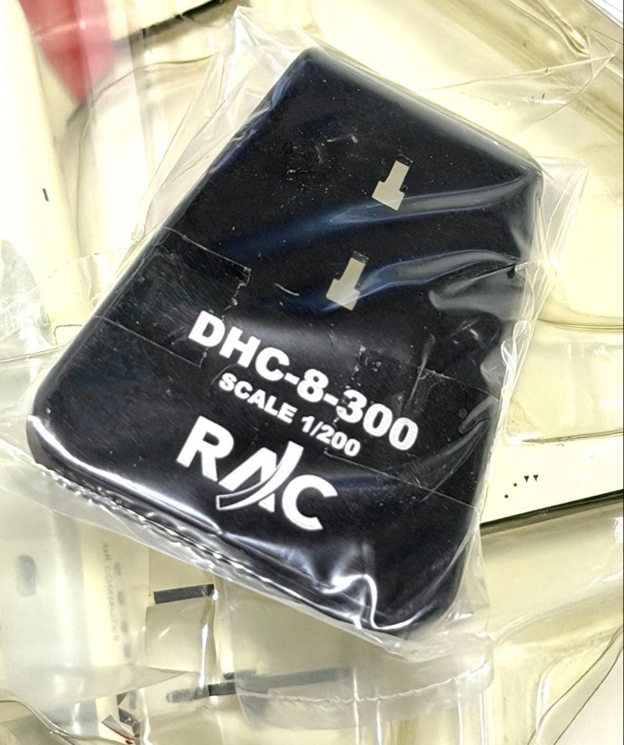 JTA商事 1/200 DHC-8-300 RAC琉球エアーコミューター