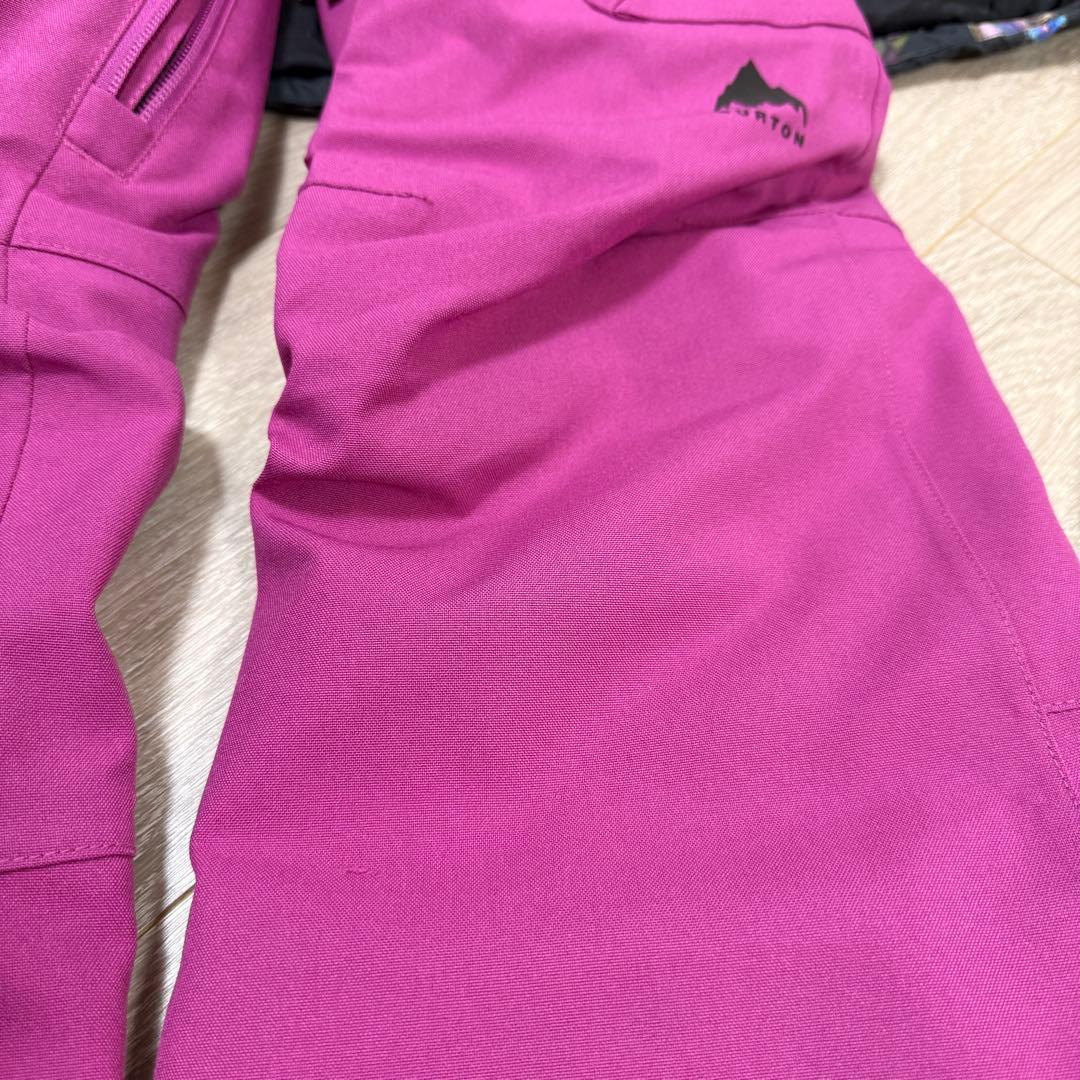 Burton 子ども用スノーボードウェア上下 キッズSサイズ 130cm前後