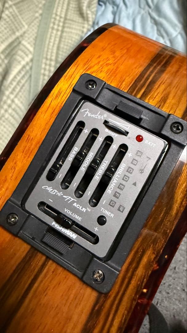 【不具合あり】Fender VB-NAT アコースティックベース
