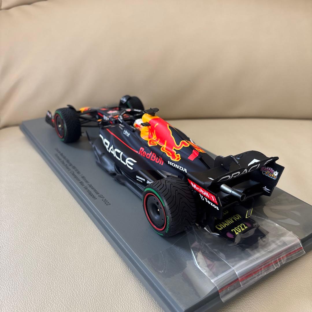 1/18 スパーク レッドブルRB18 M.フェルスタッペン