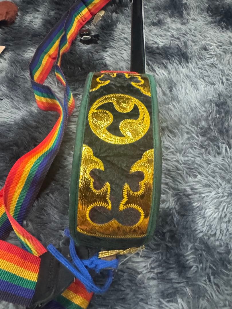 【極美品】沖縄 三線 本蛇革 強化張り 黒塗り棹 蛇皮 ケース 爪 調子笛