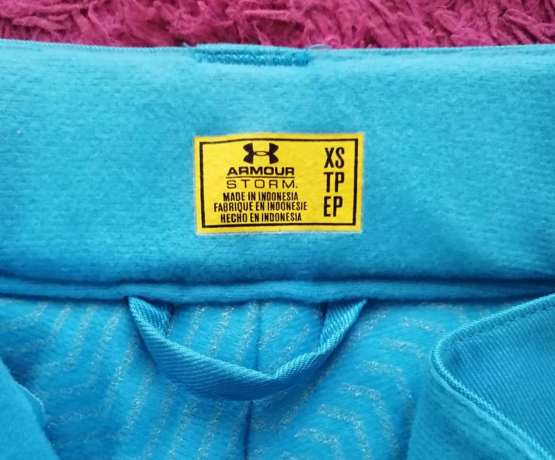 【新品】UA アンダーアーマー レディース S M スノーボード スキー パンツ