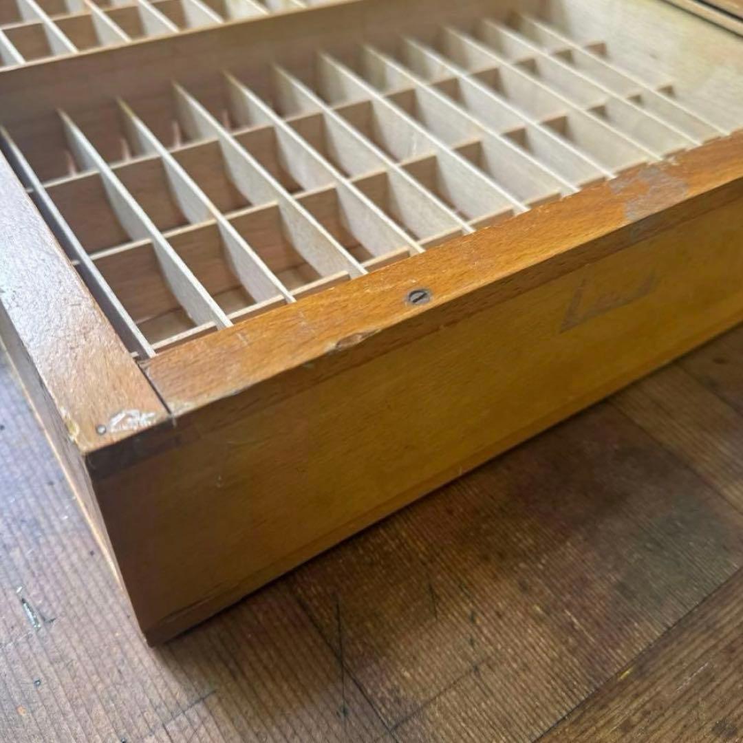 ★お値引き中★ アンティークイニシャルテープの木箱、小分け引き出し、店舗什器