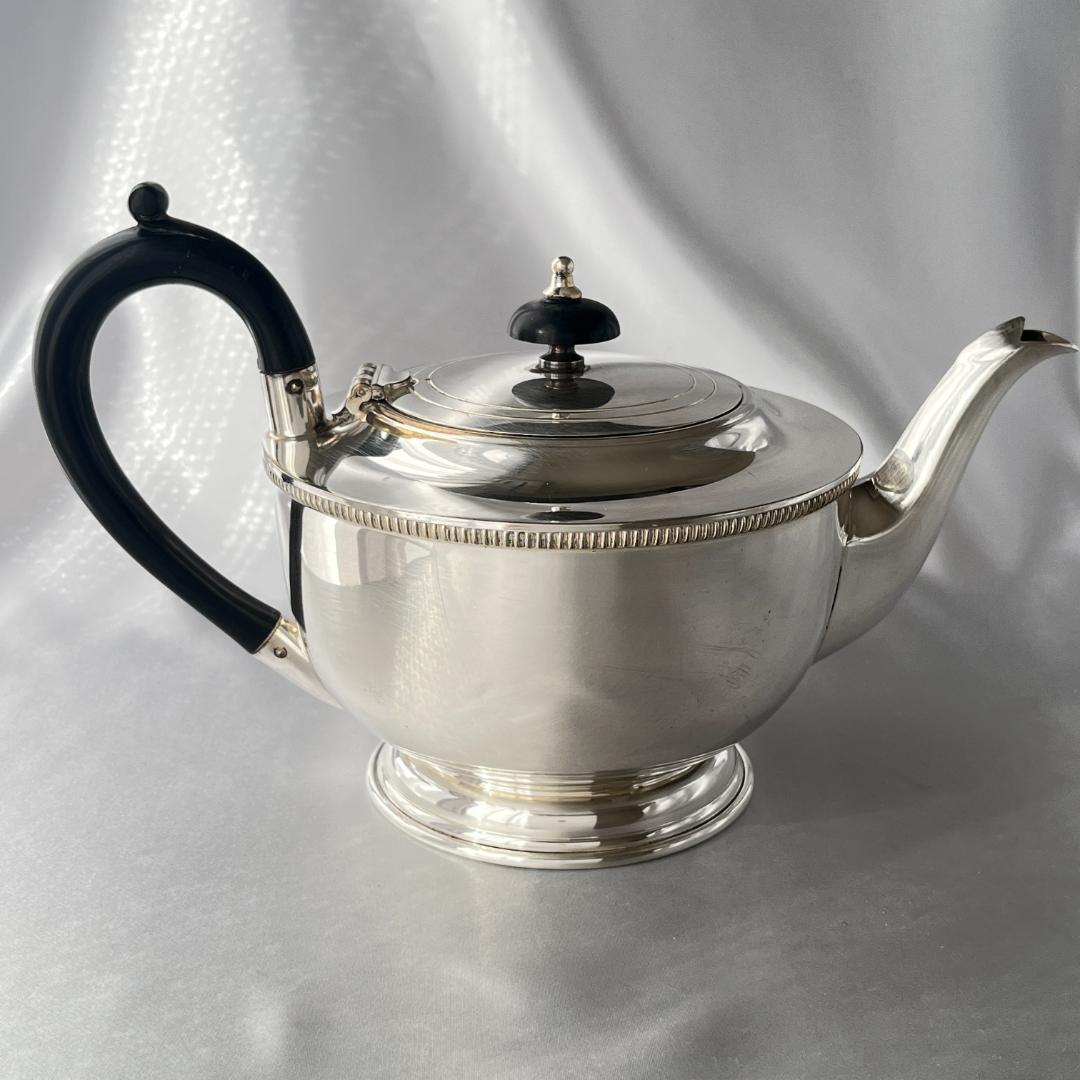 【 Garrard & Co. 】 アールデコ ティーポット【シルバープレート】