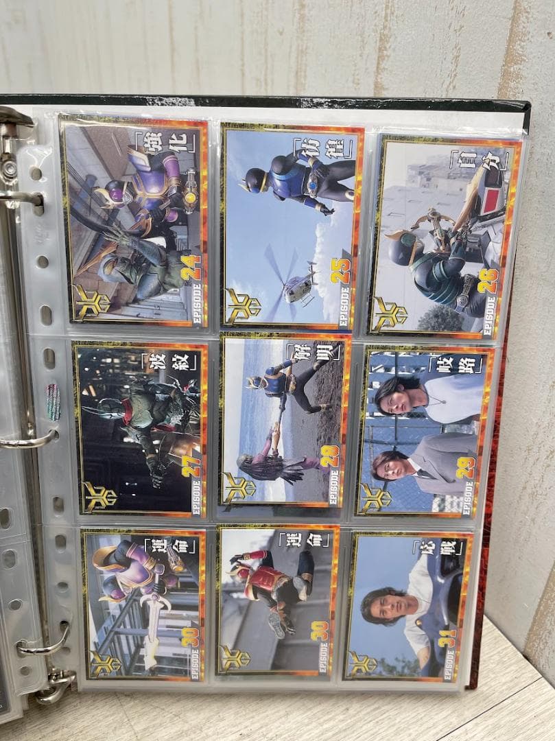 仮面ライダークウガ トレーディングコレクション バインダー カード175枚